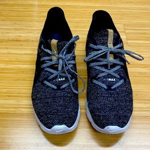Nike Air Max woman’s size 7.5